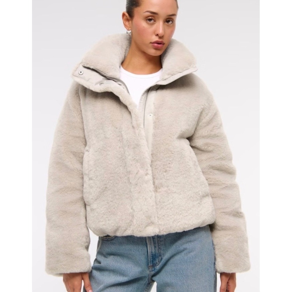 Abercrombie & Fitch Faux Fur Mini Puffer Jacket Beige Tan Small NWT